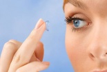 Hiểm hoạ khôn lường khi dùng kính áp tròng