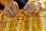 Giá vàng hôm nay 4/11: Xu hướng giá vàng giảm mạnh do tin tức từ Mỹ