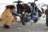 Thủ tục đăng ký xe máy điện khi không có giấy tờ thực hiện ra sao?