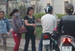 Những màn dàn cảnh móc túi trên phố