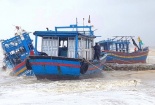 Lũ lụt miền Trung: Ngư dân 'cả đời bám biển chưa bao giờ chứng kiến cảnh tượng này'