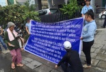 Công ty của chồng ca sĩ Thu Minh lại bị giăng biểu ngữ đòi nợ