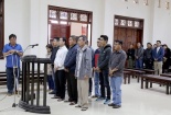 12 bị cáo vụ buôn lậu 7.700 tấn dầu diezel lãnh án tù