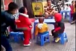 Đã tìm ra danh tính người cha quật dây lưng vào đầu con gây phẫn nộ