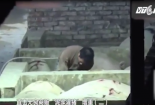 Hãi hùng cảnh gian thương Trung Quốc bơm bùn vào lợn để tăng cân