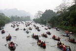 Tăng phí tham quan và vé đi đò Lễ hội chùa Hương, du khách nói gì ? 