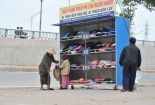 Bắc Giang: Chủ nhân tủ hàng miễn phí cho người nghèo giữa thành phố nói gì?