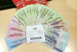 Khai xuân, nhiều người háo hức 'khoe' được lì xì bằng vé số Vietlott