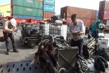 Hàng trăm động cơ ô tô cấm nhập khẩu bị phát hiện ở cảng Cát Lái