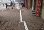 Vạch kẻ đường dích dắc, phần đường cho người đi bộ chỉ khoảng 30cm