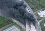 Cao tốc ở Mỹ bị sập vì ống nhựa PVC bốc cháy