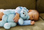 Mối nguy hiểm chết người từ gấu bông đối với trẻ sơ sinh cha mẹ cần tránh