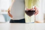 Mẹ uống vài ly rượu khi mang thai làm thay đổi khuôn mặt của con