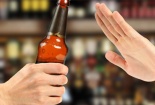 Cai rượu đột ngột có thể gây hoang tưởng, nguy hiểm tính mạng