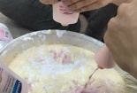 Mắc bệnh 'lột da' chỉ vì dùng mỹ phẩm tự chế kém chất lượng