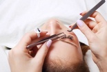 Nối, gắn mi giả ảnh hưởng 'khủng khiếp' đến mắt