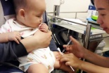 Phong trào anti vaccine khiến các ông bố, bà mẹ Việt nhói lòng, ‘sởn gai ốc’