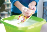 Rửa bát kiểu này bệnh ung thư sẽ sớm hỏi thăm cả nhà bạn