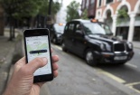 Đi Uber lợi thì có lợi nhưng... giày bẩn thì hãy dè chừng