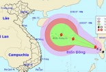 Bão số 13 di chuyển chậm trên Biển Đông
