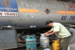 Phát hiện xe bồn sang chiết gas trái phép ở Bình Dương