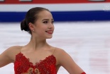 Nữ VĐV 15 tuổi đẹp tựa thiên thần, tỏa sáng rực rỡ trên sân băng Olympic