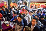 Chuyện đổ xô đi mua vàng ngày Thần Tài: Chuyên gia lên tiếng