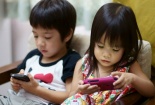 Hàng nghìn ứng dụng trên điện thoại đang ngầm theo dõi trẻ em