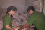Nghệ An: Phát hiện kho hàng đông lạnh chứa 4.580 kg thực phẩm không rõ nguồn gốc