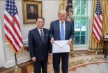Giải mã bức thư 'lạ' ông Kim Jong-un gửi ông Trump