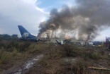 Hàng trăm người thoát nạn kỳ diệu sau vụ rơi máy bay kinh hoàng ở Mexico