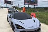 Đụng phải siêu xe Mclaren 720s, tài xế xe tải ‘khóc ròng’ vì có thể bị đền bù 21 tỷ