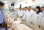Thủ tướng: Cần tôn vinh những ‘anh hùng thầm lặng’ của ngành y
