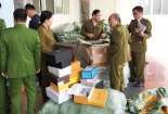 Tạm giữ hàng chục nghìn sản phẩm quần áo, túi, ví... không rõ nguồn gốc