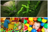 Nhà bóng - ổ vi khuẩn lây loạt bệnh nguy hiểm cho trẻ nhỏ cần tránh