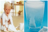 Pha oresol bù nước trị tiêu chảy cho trẻ- 'con dao hai lưỡi' cần thận trọng