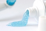 Hạt vi nhựa - kẻ giết người âm thầm có trong sữa rửa mặt, kem tẩy da chết