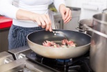 Sử dụng chảo chống dính cần lưu ý 5 điều sau để bảo vệ sức khỏe