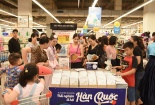 Hàng trăm khách hàng hào ​hứng trải nghiệm 'thiên đường' mỹ phẩm xứ Kim Chi tại VinMart