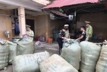 Thu giữ gần 1.000 lọ nước hoa không có hóa đơn hợp pháp 