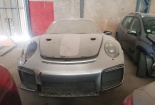 Xe sang Porsche 911 GT2 RS hơn 20 tỷ phủ dày bụi sau tai nạn khiến nhiều người tiếc nuối