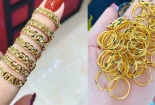 Ngày vía Thần Tài: Bỏ tiền thật mua vàng giả, nên không?
