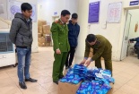 Tạm giữ lô hàng 300 chiếc thẻ đeo diệt Virus nhập lậu tại Hà Nội