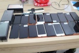 Thu giữ nhiều điện thoại iPhone không rõ nguồn gốc