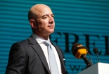 Tỷ phú Jeff Bezos: Lương nhân viên Amazon thấp nhất vẫn cao hơn 40 triệu người Mỹ