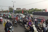 Người dân ùn ùn trở lại Hà Nội sau kỳ nghỉ lễ 30/4 và 1/5