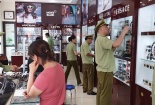 Nhiều cửa hàng bán kính mắt, đồng hồ giả mạo nhãn hiệu nổi tiếng