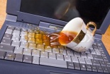 Thủ thuật 'cứu' laptop bị dính nước đơn giản, hiệu quả tại nhà