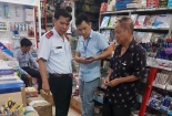 Hà Nội: Phát hiện hàng nghìn cuốn sách giáo dục dán tem chống hàng giả dởm
