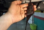 Thay dầu nhớt ô tô không đúng tiêu chuẩn có thể làm gãy tay biên, rách ron động cơ